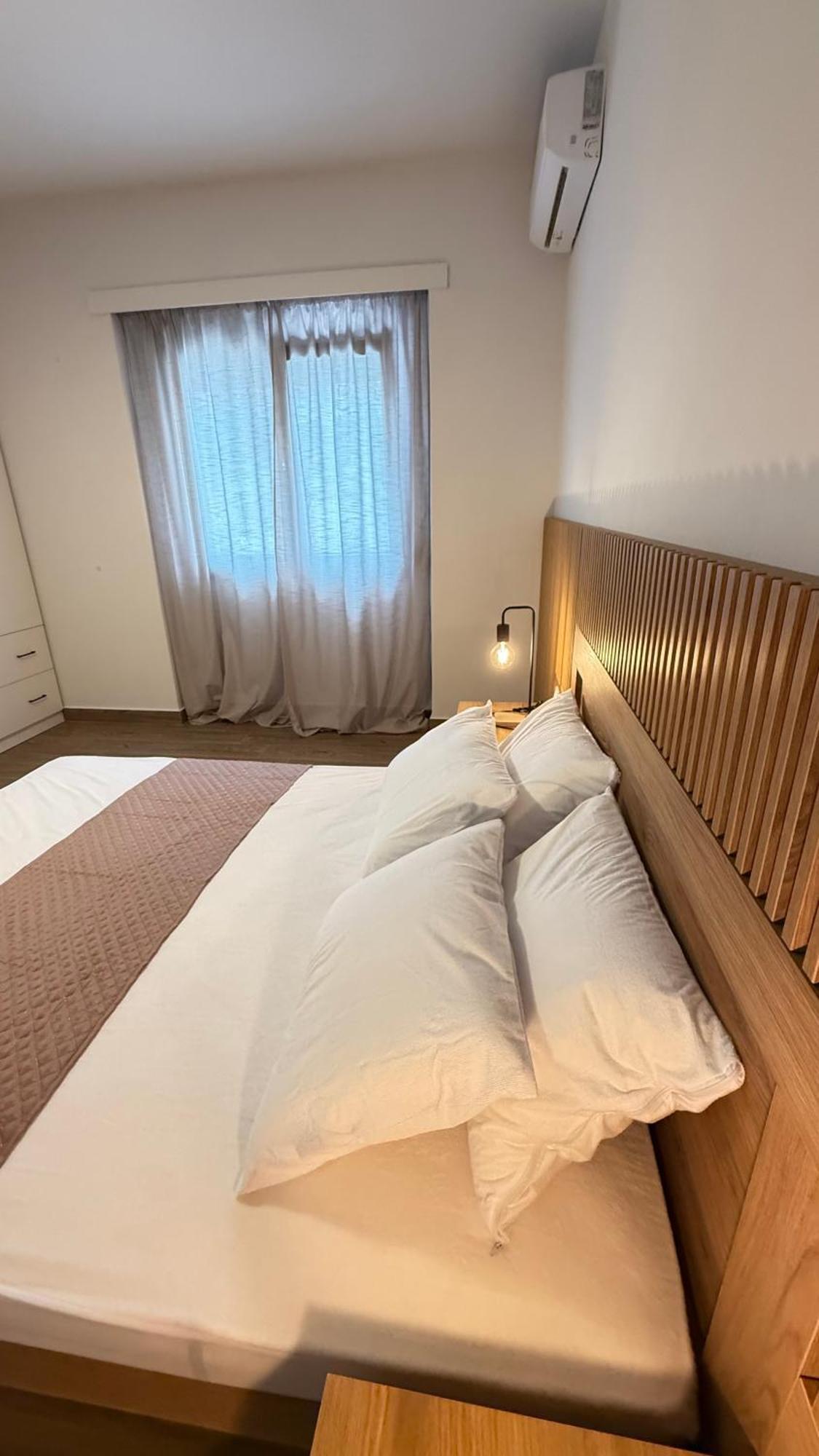 Ellinfos Aparthotel Hanioti Esterno foto